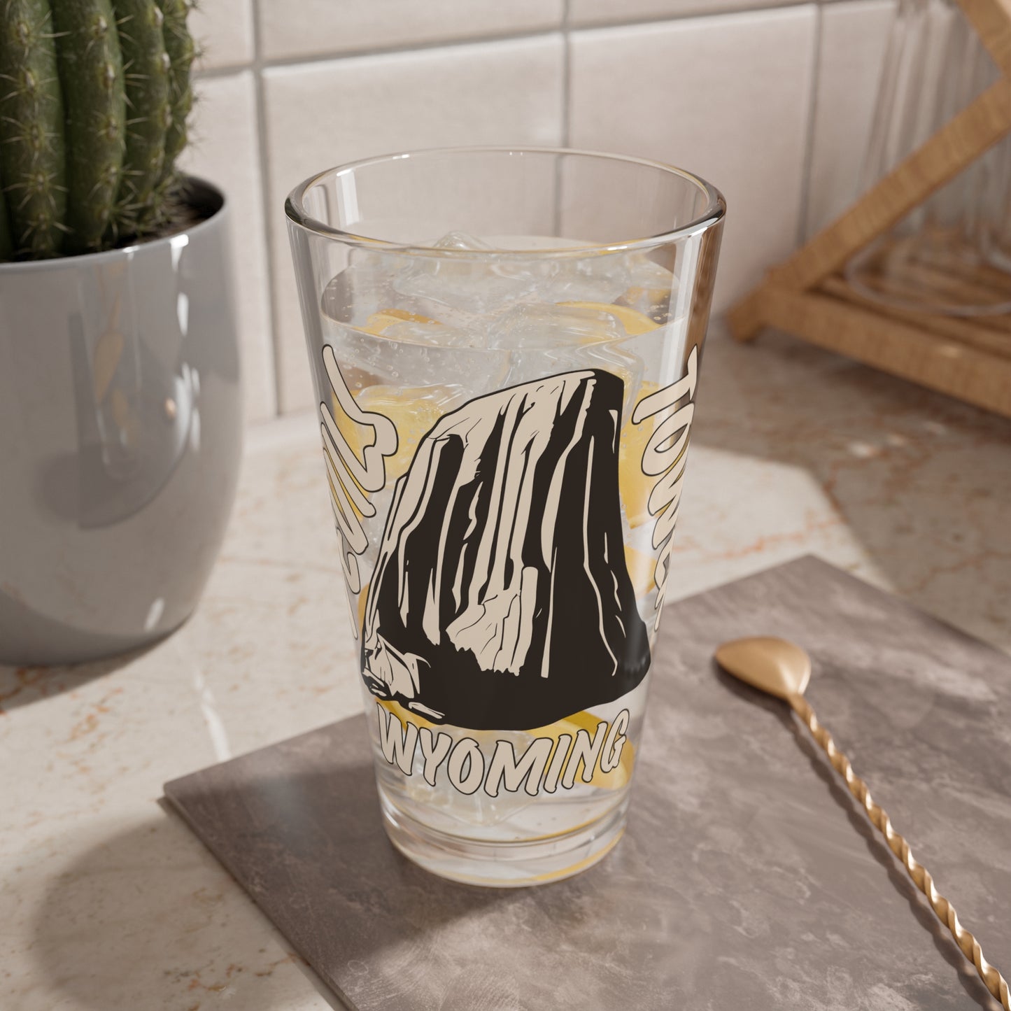 Devils Tower / Bears Lodge Pint Glass, 16oz
